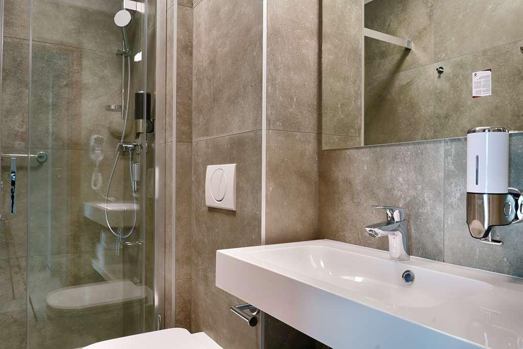 Focus Hotel Poznan Phòng bức ảnh